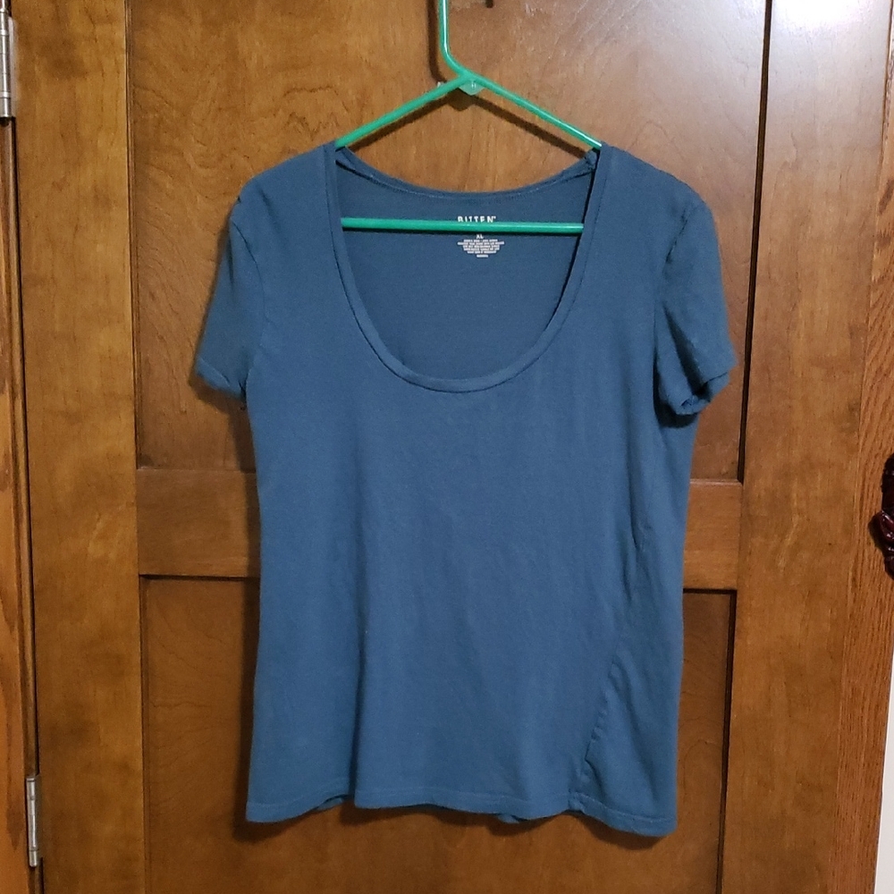 Teal scooped neck tee-worn once.Bin#7